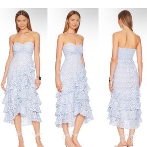 Elegant Strapless Lace Dress in Soft Blue